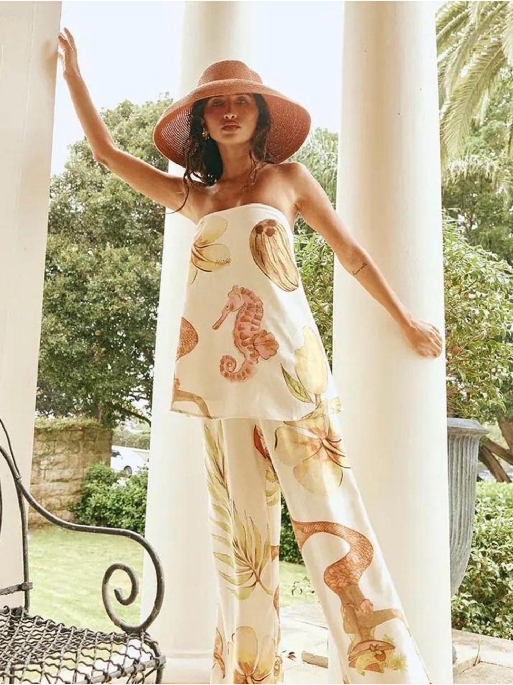 Strapless halter top with Wide-Leg Jumpsuit with Seashell & Seahorse